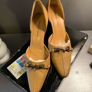 Newport News Tan Heels